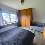 Haus Seehunde Im Buesumer Kurviertel *