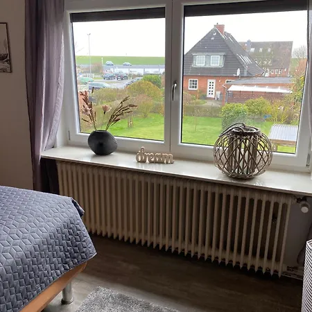 Haus Seehunde Im Buesumer Kurviertel