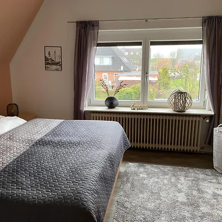 Haus Seehunde Im Buesumer Kurviertel Busum
